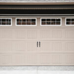 Pros and Cons of Choosing Garage Doors With Windows blog image