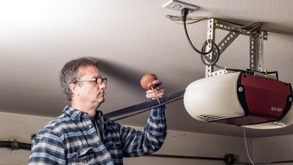 Lubricating-Garage-Doors-Blog-image How to Lubricate Your Garage Door in Summer: A Step-by-Step Guide